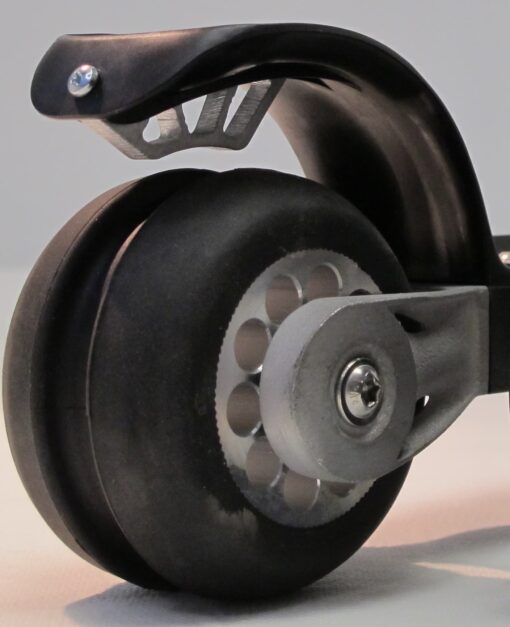 FF Rollerskis bremsekloss for klassisk stil – montert på rulleski.