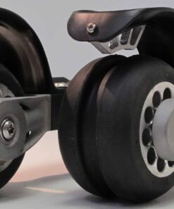 FF Rollerskis bremsekloss for klassisk stil – montert på rulleski.