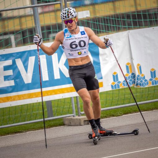 FIS World Cup & FF Active Classic rulleski med en russisk løper